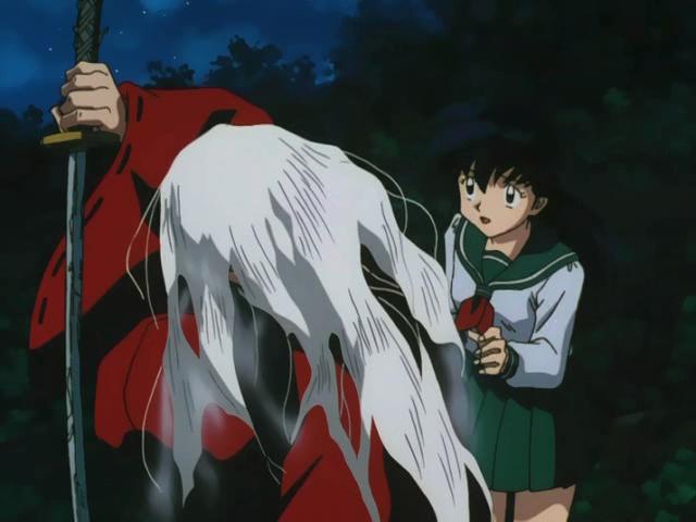 Otaku Gallery  / Anime e Manga / Inu-Yasha / Screen Shots / Episodi / 013 - L`enigma della luna nuova! Inuyasha dai capelli neri! / 098.jpg